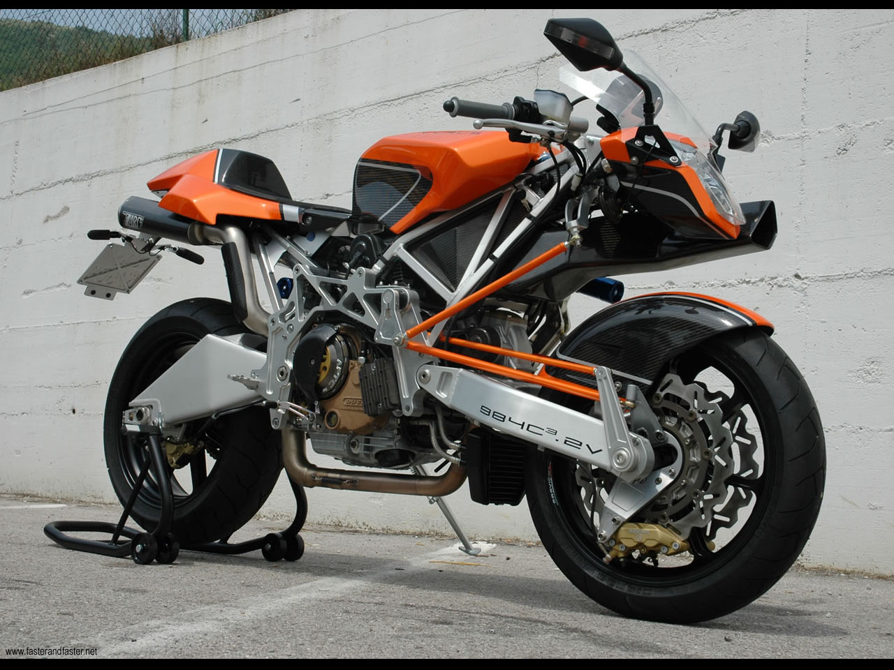 vyrus-987-c3-4v